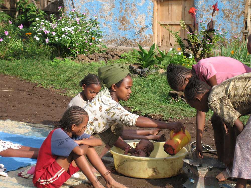 Children Of The Sun aide les familles en Ethiopie